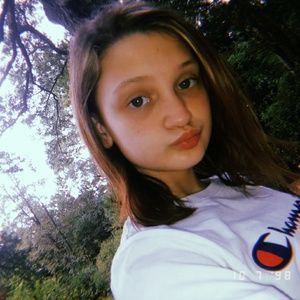 Meet your Posher, Leah